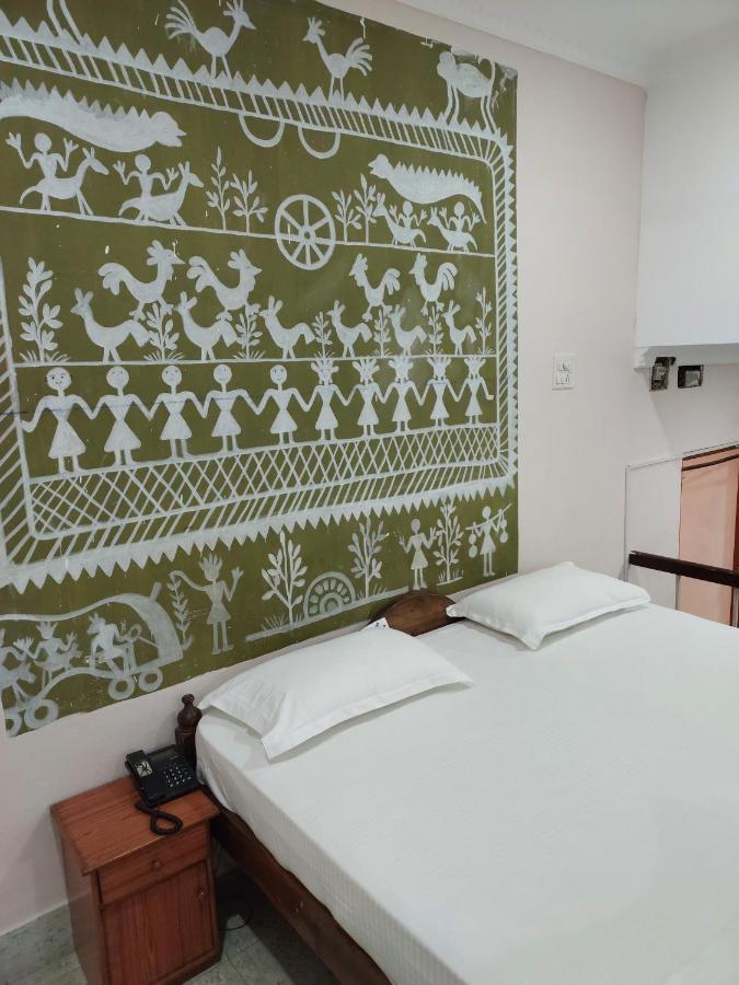 Radhika Resort Μπουμπάνεσβαρ Εξωτερικό φωτογραφία