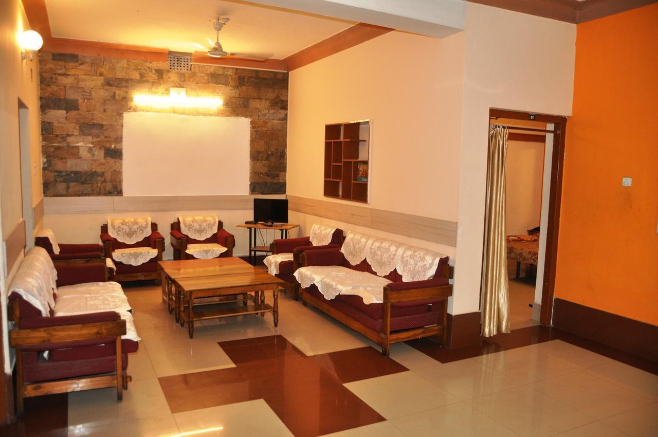 Radhika Resort Μπουμπάνεσβαρ Εξωτερικό φωτογραφία